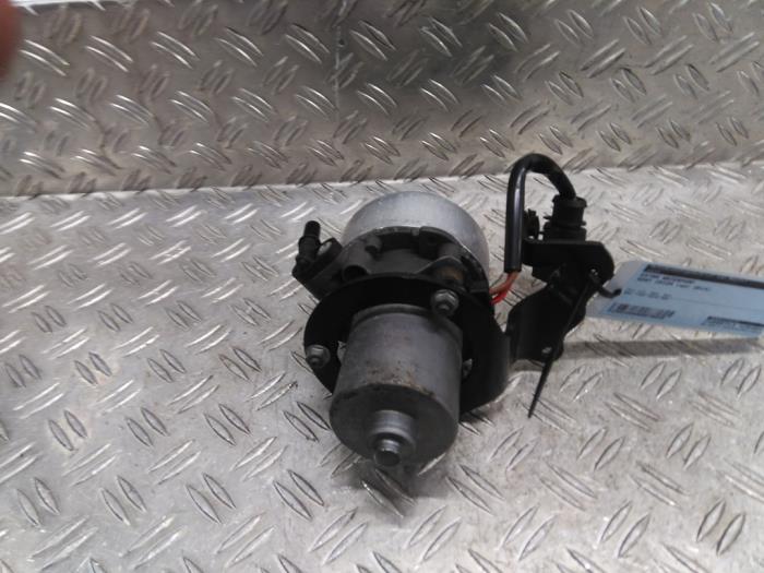 Begagnade Extra vattenpump Seat Ibiza IV (6J5) 1.2 TSI Pris € 42,00 Marginaltabell erbjuds av Autodemontagebedrijf van Boxtel