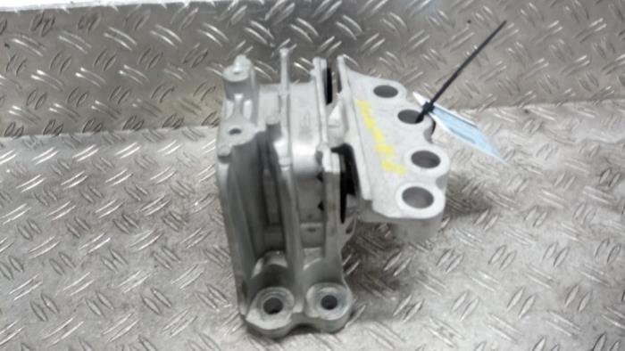 Usagé Support moteur Ford Transit Custom 2.0 EcoBlue 170 Prix € 42,00 Règlement à la marge proposé par Autodemontagebedrijf van Boxtel