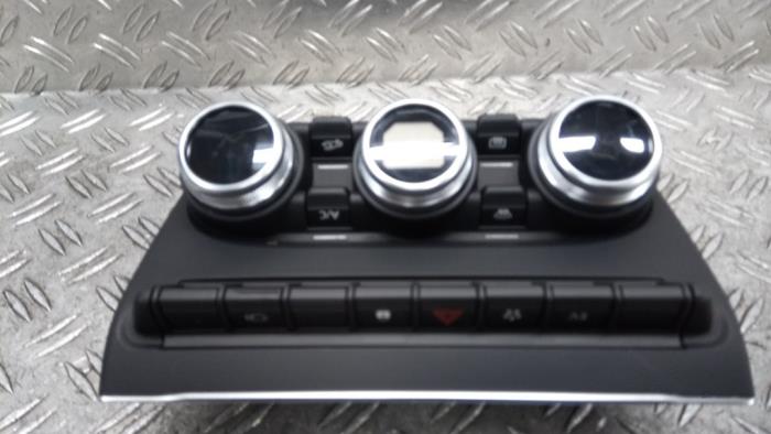 Używane Panel climatronic Renault Clio V (RJAB) 1.6 E-Tech 140 16V Cena € 52,50 Procedura marży oferowane przez Autodemontagebedrijf van Boxtel