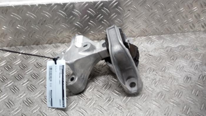 Usagé Support moteur Renault Austral 1.2 Mild Hybrid Advanced 130 Prix € 52,50 Règlement à la marge proposé par Autodemontagebedrijf van Boxtel