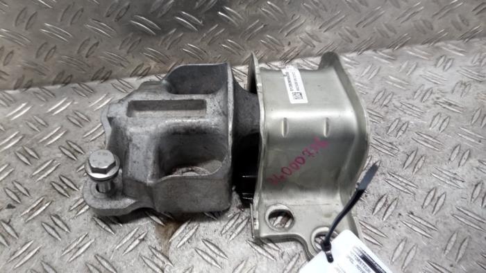 Gebrauchte Motorlager Opel Movano 2.2 D 140 Preis € 52,50 Margenregelung angeboten von Autodemontagebedrijf van Boxtel