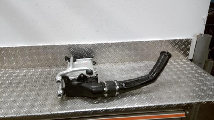 Usagé Intercooler Mercedes GLC (X253) 2.0 300 e 16V 4-Matic Prix € 105,00 Règlement à la marge proposé par Autodemontagebedrijf van Boxtel