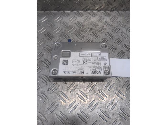 Usados Módulo Bluetooth Renault Zoé (AG) 51kW Precio € 131,25 Norma de margen ofrecido por Autodemontagebedrijf van Boxtel