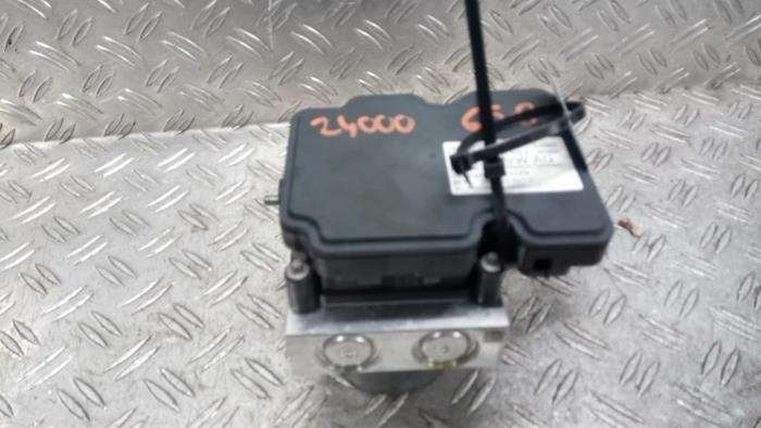 Used ABS pump Volkswagen Crafter (SY) 2.0 TDI 4Motion Price € 508,20 Inclusive VAT offered by Autodemontagebedrijf van Boxtel