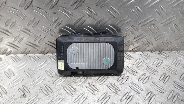 Używane Antena Volkswagen Polo VI (AW1) 1.0 TSI 12V Cena € 52,50 Procedura marży oferowane przez Autodemontagebedrijf van Boxtel