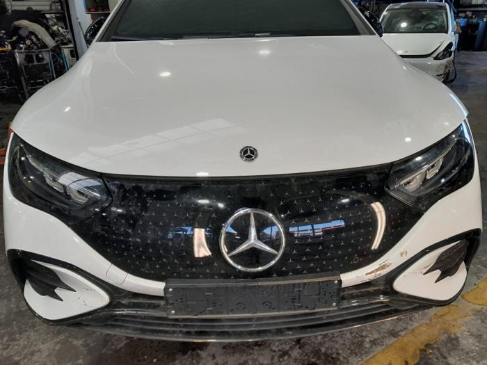Usagé Face avant Mercedes EQE (V295) 300 89/90 kWh Prix € 9.975,00 Règlement à la marge proposé par Autodemontagebedrijf van Boxtel