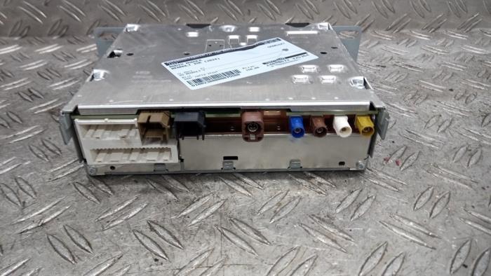 Używane Modul radiowy Renault Zoé (AG) 53kW Cena € 157,50 Procedura marży oferowane przez Autodemontagebedrijf van Boxtel