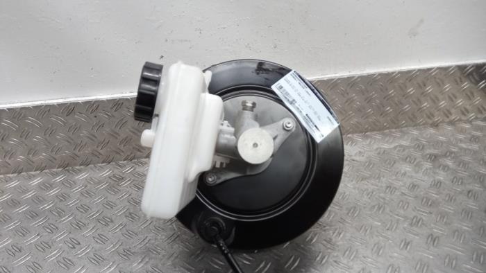 Usagé Servo frein Renault Master III (FV) 2.3 dCi 110 16V FWD Prix € 105,00 Règlement à la marge proposé par Autodemontagebedrijf van Boxtel