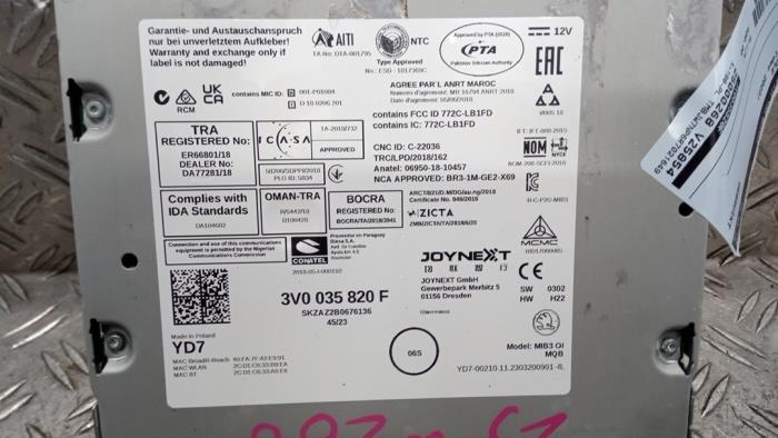 Usagé Module navigation Skoda Superb Combi (3V5) 1.4 TSI iV 16V Prix € 504,00 Règlement à la marge proposé par Autodemontagebedrijf van Boxtel