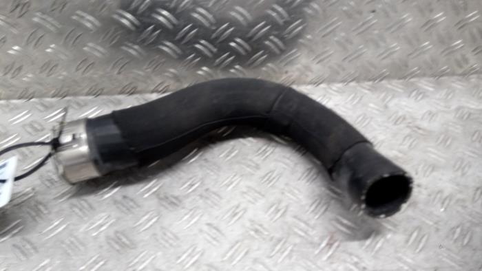 Gebrauchte Intercooler Schlauch Dacia Jogger 1.0 TCe 100 Bi-Fuel , ECO-G 12V Preis € 31,50 Margenregelung angeboten von Autodemontagebedrijf van Boxtel
