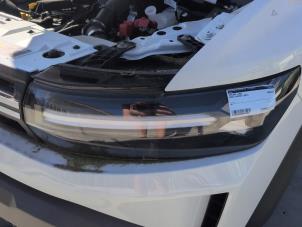 Used Headlight, left Dacia Duster (DJF) 1.0 Eco-G 12V Price € 630,00 Margin scheme offered by Autodemontagebedrijf van Boxtel