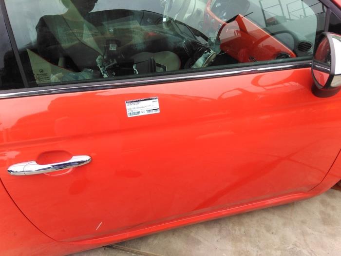 Begagnade Dörr, 2-dörrars, höger Fiat 500 (312) 0.9 TwinAir 80 Pris € 131,25 Marginaltabell erbjuds av Autodemontagebedrijf van Boxtel