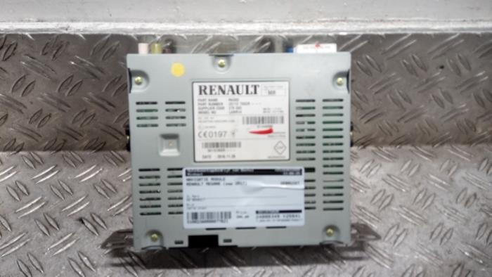 Usagé Module navigation Renault Megane IV Estate (RFBK) 1.2 Energy TCE 130 Prix € 210,00 Règlement à la marge proposé par Autodemontagebedrijf van Boxtel