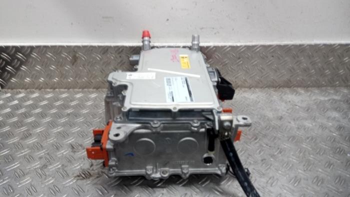 Używane DC/CD konwertor Renault Austral 1.2 E-Tech Hybrid 200 Cena € 525,00 Procedura marży oferowane przez Autodemontagebedrijf van Boxtel