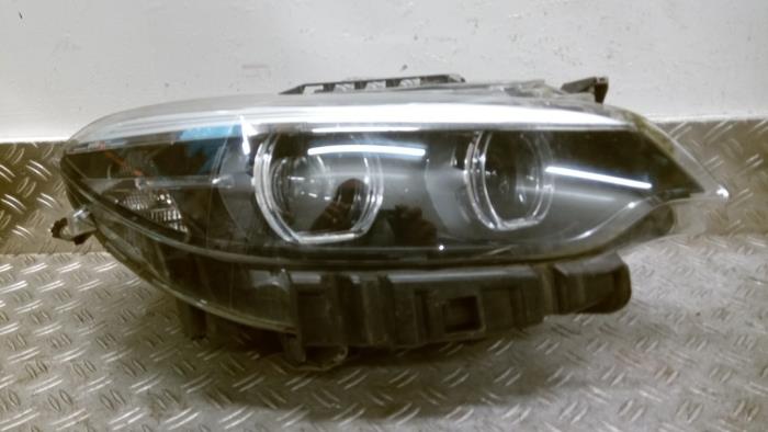 Używane Reflektor prawy BMW 2 serie (F22) 218i 1.5 TwinPower Turbo 12V Cena € 420,00 Procedura marży oferowane przez Autodemontagebedrijf van Boxtel