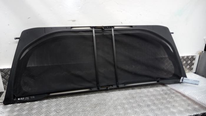 Begagnade Vindruta BMW 2 serie (F23) 218d 2.0 16V Pris € 315,00 Marginaltabell erbjuds av Autodemontagebedrijf van Boxtel
