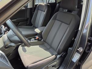 Usados Juego de tapicería (completo) Volkswagen T-Roc I 1.0 TSI 12V Precio € 525,00 Norma de margen ofrecido por Autodemontagebedrijf van Boxtel