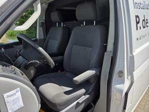 Używane Fotel lewy Volkswagen Transporter T5 2.0 TDI DRF Cena € 735,00 Procedura marży oferowane przez Autodemontagebedrijf van Boxtel