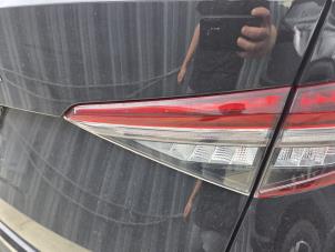Begagnade Baklykta, höger Skoda Kodiaq 1.5 TSI 150 ACT 16V Pris € 157,50 Marginaltabell erbjuds av Autodemontagebedrijf van Boxtel