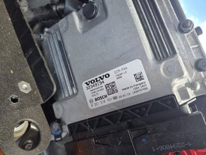 Used Engine management computer Volvo XC40 (XZ) Recharge 70 kWh Price € 315,00 Margin scheme offered by Autodemontagebedrijf van Boxtel