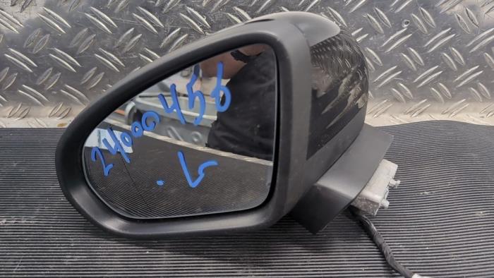 Begagnade Dödvinkelsensor Mercedes A (177.0) 2.0 A-250 Turbo 16V Pris € 120,75 Marginaltabell erbjuds av Autodemontagebedrijf van Boxtel