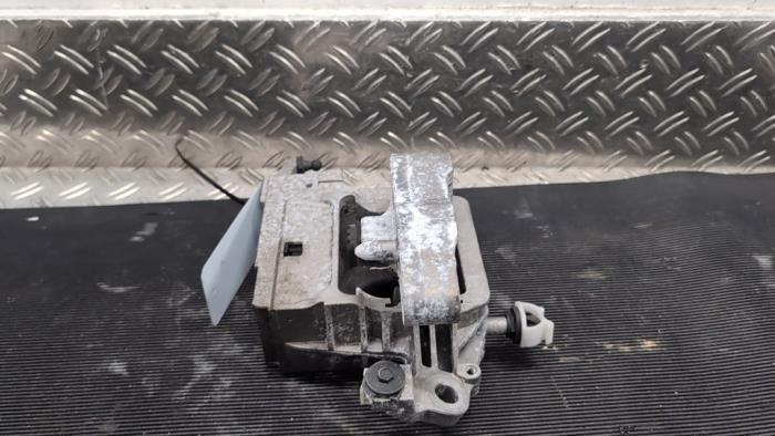 Used Engine mount BMW 2 serie Active Tourer (F45) 220i 2.0 TwinPower Turbo 16V Price € 52,50 Margin scheme offered by Autodemontagebedrijf van Boxtel