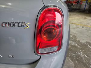 Usados Luz trasera derecha Mini Countryman (F60) 1.5 TwinPower Turbo 12V Cooper SE ALL4 Precio € 183,75 Norma de margen ofrecido por Autodemontagebedrijf van Boxtel