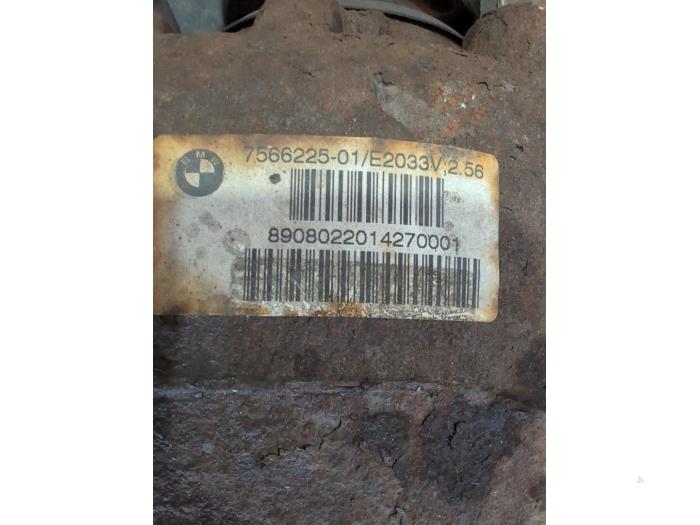 Gebrauchte Differential hinten BMW 3 serie Touring (E91) 318d 16V Preis € 210,00 Margenregelung angeboten von Autodemontagebedrijf van Boxtel