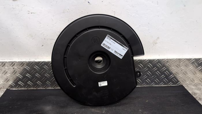 Używane Subwoofer Ford Focus 4 Wagon 1.5 EcoBlue 120 Cena € 78,75 Procedura marży oferowane przez Autodemontagebedrijf van Boxtel