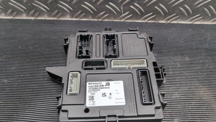 Używane Sterownik Body Control Dacia Jogger 1.0 TCe 100 Bi-Fuel , ECO-G 12V Cena € 52,50 Procedura marży oferowane przez Autodemontagebedrijf van Boxtel