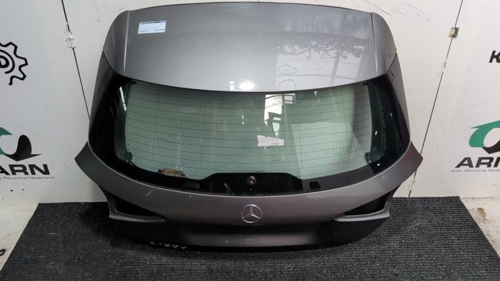 Begagnade Baklucka Mercedes A (177.0) 1.5 A-180d Pris € 525,00 Marginaltabell erbjuds av Autodemontagebedrijf van Boxtel