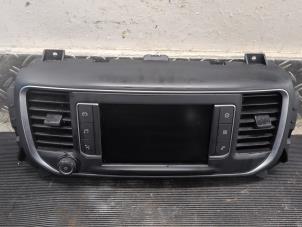 Begagnade Navigeringsdisplay Citroen Jumpy 2.0 Blue HDI 150 Pris € 105,00 Marginaltabell erbjuds av Autodemontagebedrijf van Boxtel