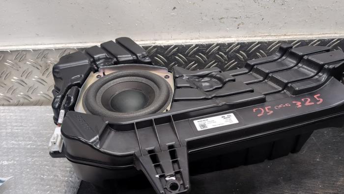 Używane Subwoofer Hyundai i20 (BC3) 1.0 T-GDI 100 Mild Hybrid 48V 12V Cena € 131,25 Procedura marży oferowane przez Autodemontagebedrijf van Boxtel
