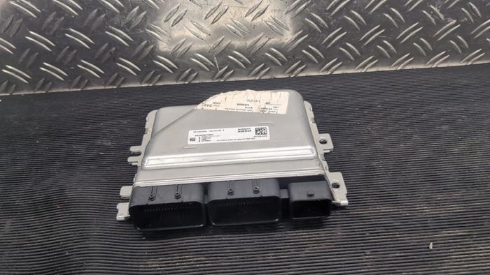 Used Engine management computer Renault Austral 1.2 E-Tech Hybrid 200 Price € 210,00 Margin scheme offered by Autodemontagebedrijf van Boxtel