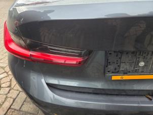 Begagnade Baklykta, vänster BMW 3 serie (G20) 320e 2.0 TwinPower Turbo 16V Pris € 105,00 Marginaltabell erbjuds av Autodemontagebedrijf van Boxtel