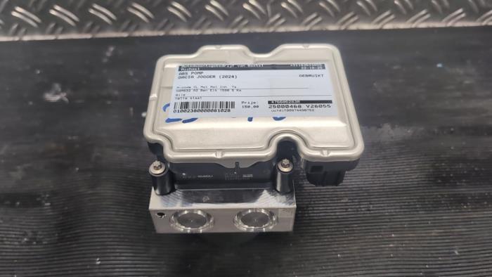 Usagé Bloc ABS Dacia Jogger 1.6 Hybrid 140 16V Prix € 157,50 Règlement à la marge proposé par Autodemontagebedrijf van Boxtel