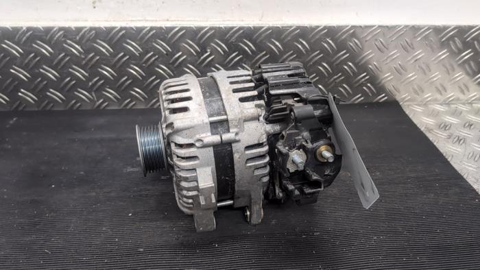 Begagnade Dynamo Ford Puma 1.0 Ti-VCT EcoBoost 12V Pris € 262,50 Marginaltabell erbjuds av Autodemontagebedrijf van Boxtel