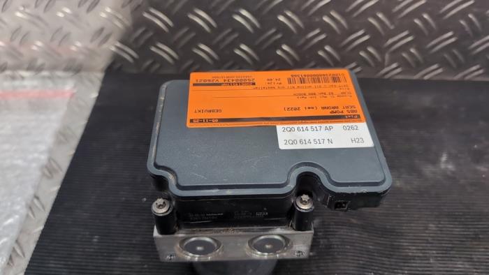 Begagnade ABS-pump Seat Arona (KJX) 1.0 TSI 12V Pris € 25,20 Marginaltabell erbjuds av Autodemontagebedrijf van Boxtel