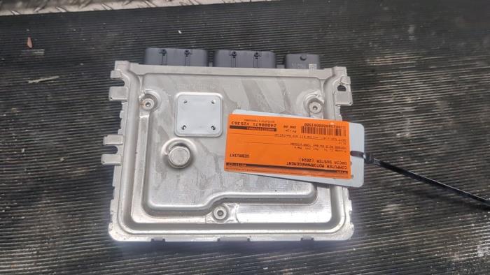 Used Engine management computer Dacia Duster (DJF) 1.2 TCE 130 12V Mild Hybrid 4x2 Price € 210,00 Margin scheme offered by Autodemontagebedrijf van Boxtel