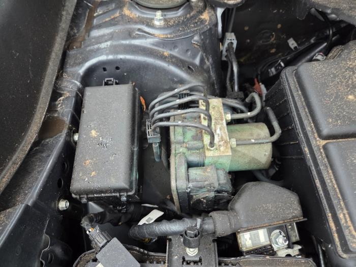 Begagnade ABS-pump Subaru Forester (SK) 2.0 e-Boxer 16V Pris € 472,50 Marginaltabell erbjuds av Autodemontagebedrijf van Boxtel