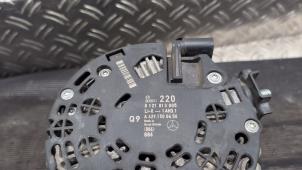 Dynamo van een Mercedes-Benz E (W211) 2.2 E-200 CDI 16V 2006