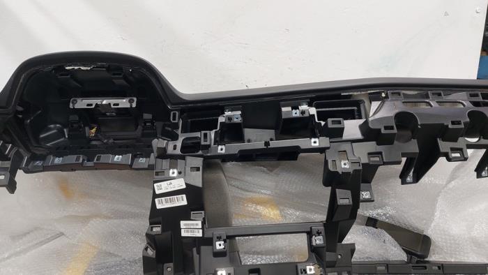Begagnade Instrumentbräda Renault Arkana (RJLL) 1.6 E-Tech 145 16V Pris € 472,50 Marginaltabell erbjuds av Autodemontagebedrijf van Boxtel