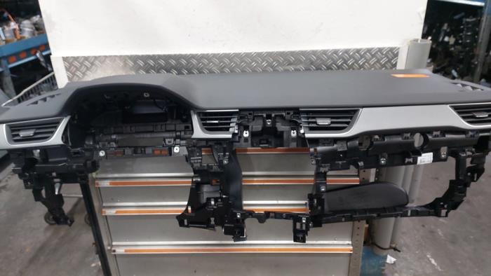 Używane Panel Mitsubishi ASX (VSX/VSE) 1.6 HEV Cena € 420,00 Procedura marży oferowane przez Autodemontagebedrijf van Boxtel