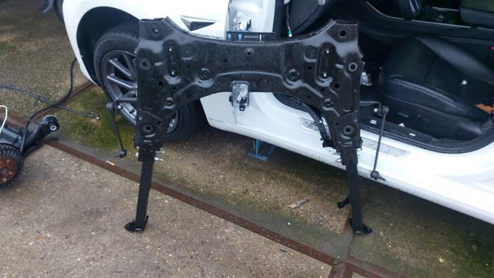 Used Subframe Dacia Sandero II 0.9 TCE 12V Price € 28,35 Margin scheme offered by Autodemontagebedrijf van Boxtel