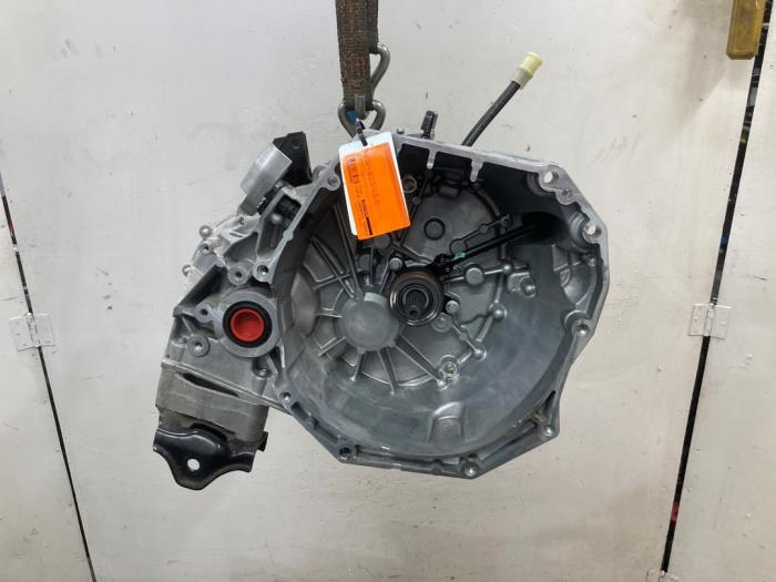 Used Gearbox Dacia Duster (DJF) 1.2 TCE 130 12V Mild Hybrid 4x2 Price € 1.050,00 Margin scheme offered by Autodemontagebedrijf van Boxtel