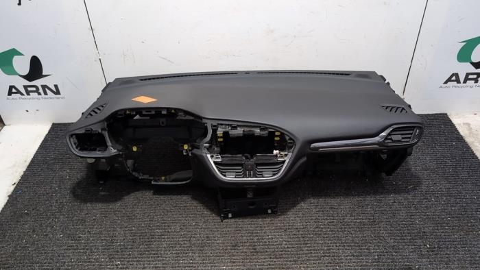 Używane Panel Ford Fiesta 7 1.0 EcoBoost 12V 100 Cena € 682,50 Procedura marży oferowane przez Autodemontagebedrijf van Boxtel