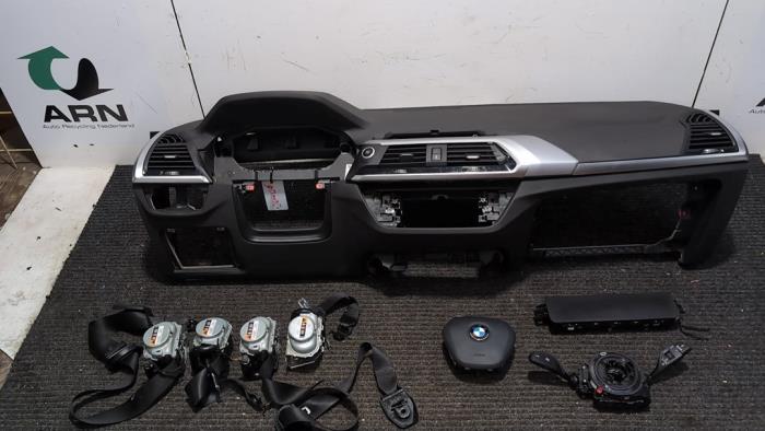 Begagnade Airbagset + modul BMW X3 (G01) xDrive 30e 2.0 TwinPower Turbo 16V Pris € 2.310,00 Marginaltabell erbjuds av Autodemontagebedrijf van Boxtel