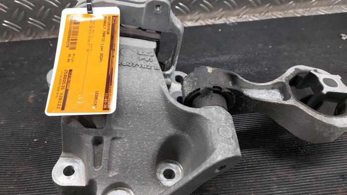 Used Engine mount Renault Trafic (1FL/2FL/3FL/4FL) E-Tech Price € 47,25 Margin scheme offered by Autodemontagebedrijf van Boxtel