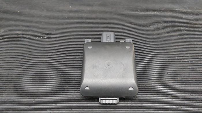 Gebrauchte Blinden Fleck Sensor Volvo C40 Recharge (XK) Single Motor Extended Range 82 kWh Preis € 131,25 Margenregelung angeboten von Autodemontagebedrijf van Boxtel