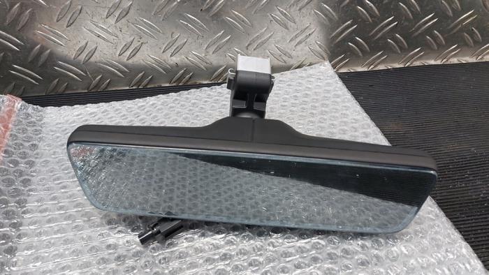Usados Retrovisor interior Renault Master IV E-Tech Precio € 210,00 Norma de margen ofrecido por Autodemontagebedrijf van Boxtel